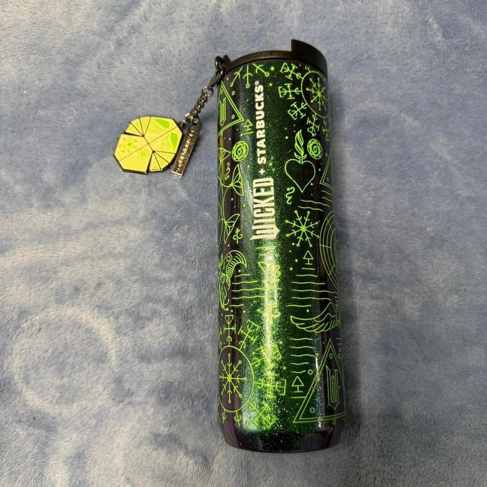 Starbucks‎ Wicked green tumbler with charm new